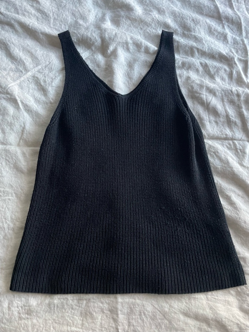 Classic Minimalist Black Knit V-Neck Tank Top Large Oversized Lagenlook Goth